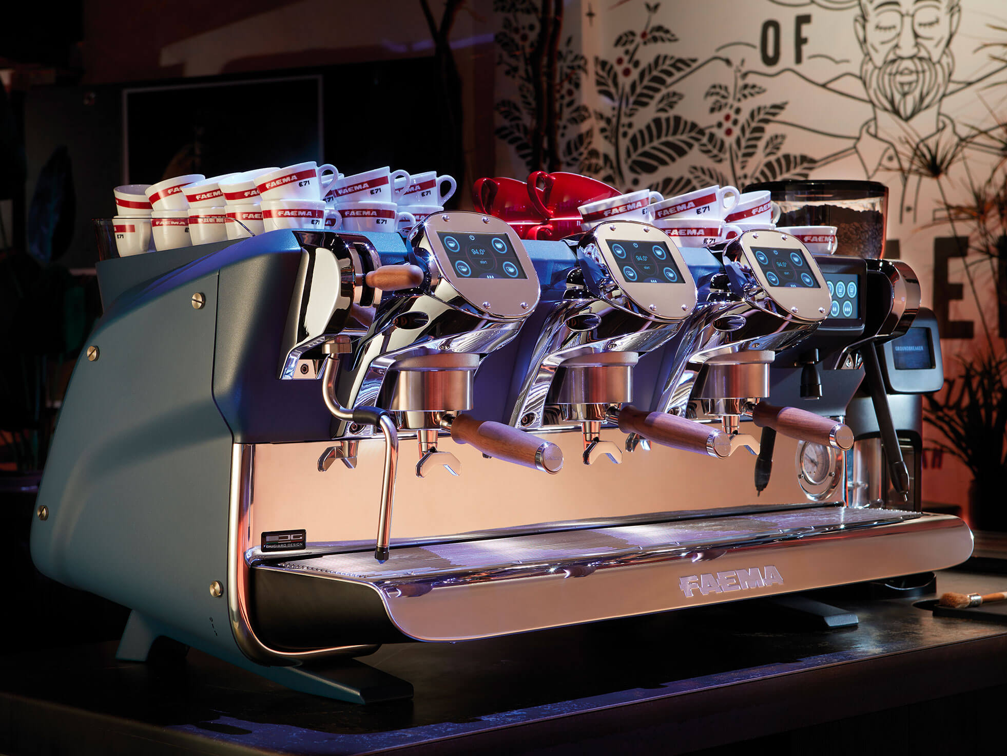 E71TOUCH 06 GALLERIA 1000x1000 01